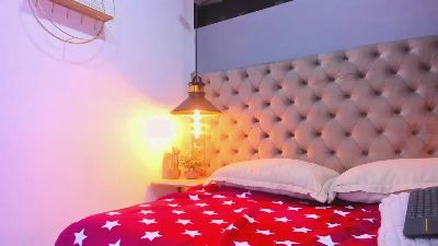 Mia_Michell live cam on Cam4