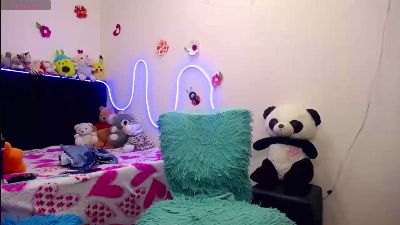 Mia_Velvett live cam on Cam4