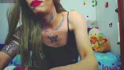 Mia_Velvett live cam on Cam4