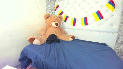 Mia_miller001 live cam on Cam4