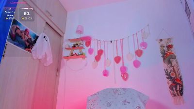 Mia_uwu live cam on Cam4