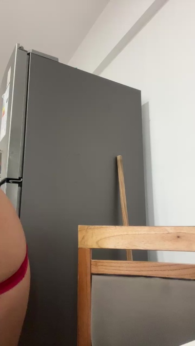 Miaaromero live cam on Cam4