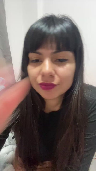 Miaaromero live cam on Cam4