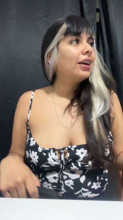 Miaaromero live cam on Cam4