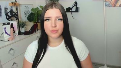 Miabrunette22 live cam on Cam4
