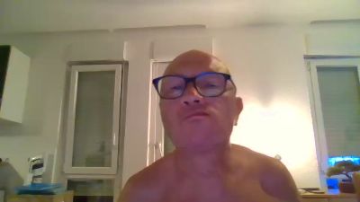 Miamiam16 live cam on Cam4
