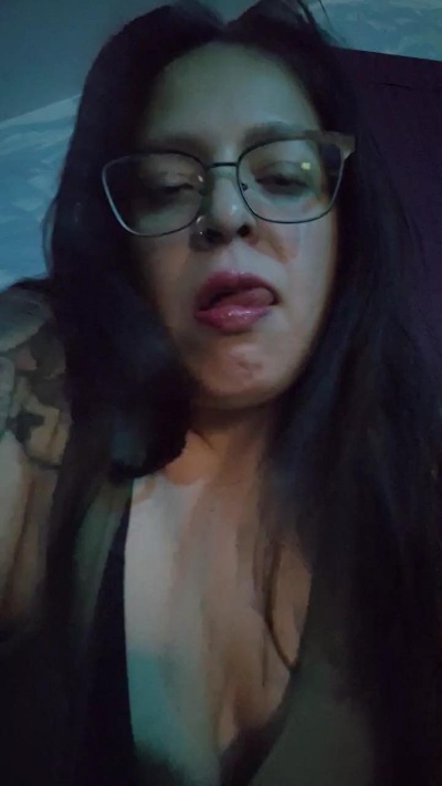 Miawallss69 live cam on Cam4