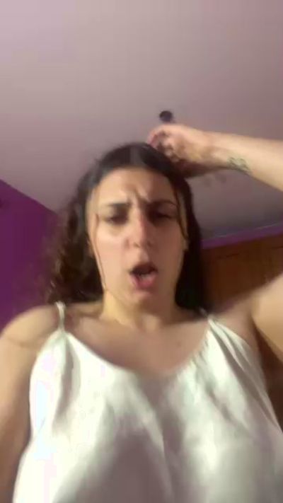 Miaxxx21 live cam on Cam4
