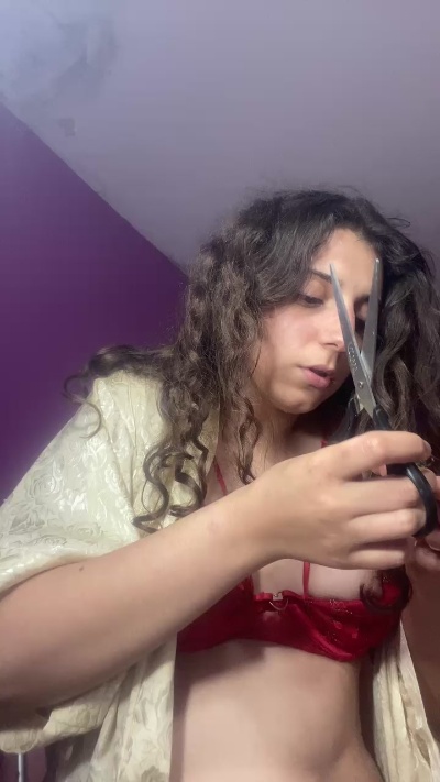 Miaxxx21 live cam on Cam4