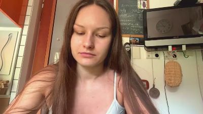 MicaAid live cam on Cam4