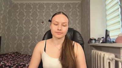 MicaAid live cam on Cam4