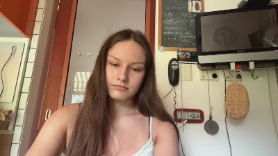 MicaAid live cam on Cam4