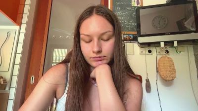 MicaAid live cam on Cam4