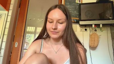 MicaAid live cam on Cam4