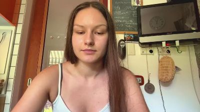MicaAid live cam on Cam4