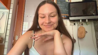 MicaAid live cam on Cam4