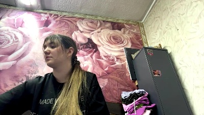 MicaEichholz live cam on Cam4