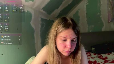 MicaKresky live cam on Cam4