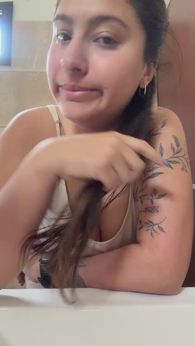 Micaar1 live cam on Cam4