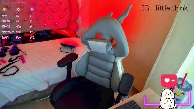 Mich_meow live cam on Cam4