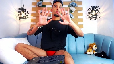 Michael_Hanks live cam on Cam4