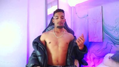 Michael_Hanks live cam on Cam4