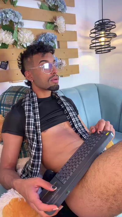 Michael_Hanks live cam on Cam4