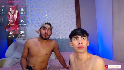Michaell_twinkk live cam on Cam4