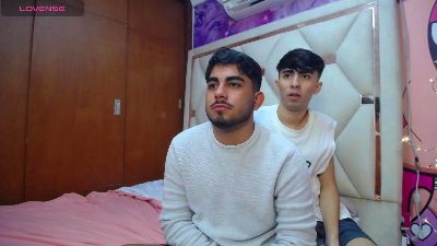 Michaell_twinkk live cam on Cam4