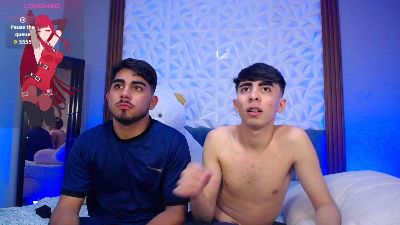 Michaell_twinkk live cam on Cam4