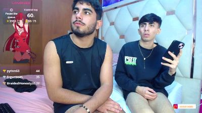 Michaell_twinkk live cam on Cam4