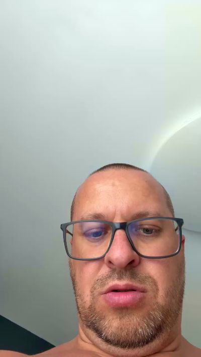 Michback live cam on Cam4