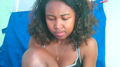 Michou261 live cam on Cam4