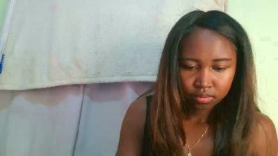 Michou261 live cam on Cam4