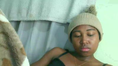 Michou261 live cam on Cam4