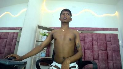 Mick_Storm live cam on Cam4