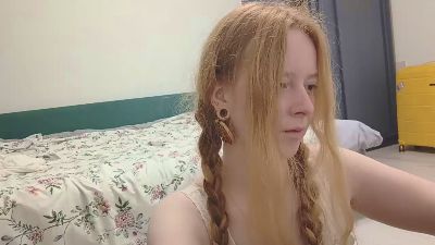 MickeyAnway live cam on Cam4