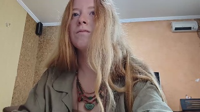 MickeyAnway live cam on Cam4