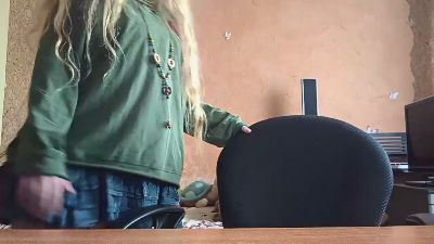 MickeyAnway live cam on Cam4