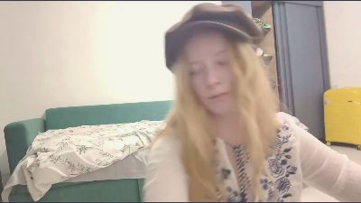 MickeyAnway live cam on Cam4