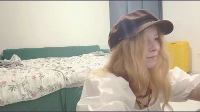 MickeyAnway live cam on Cam4