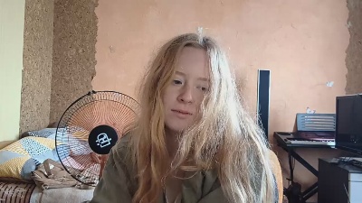 MickeyAnway live cam on Cam4
