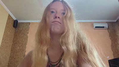 MickeyAnway live cam on Cam4