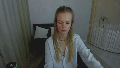 MidnightAura live cam on Cam4