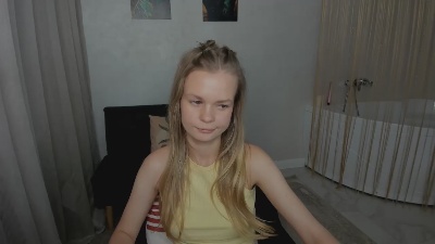 MidnightAura live cam on Cam4