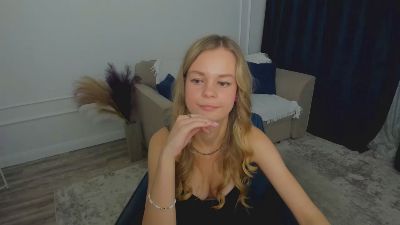 MidnightAura live cam on Cam4