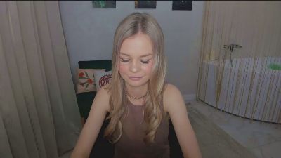 MidnightAura live cam on Cam4