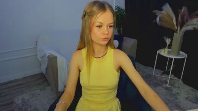 MidnightAura live cam on Cam4