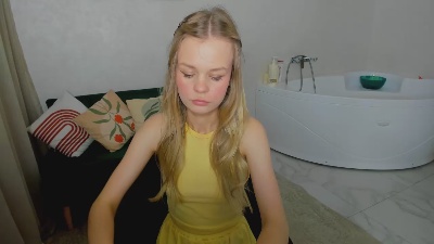 MidnightAura live cam on Cam4