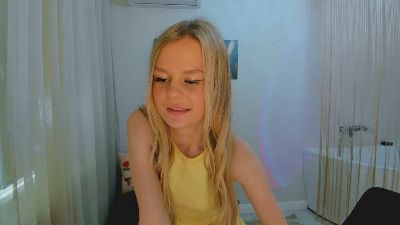 MidnightAura live cam on Cam4